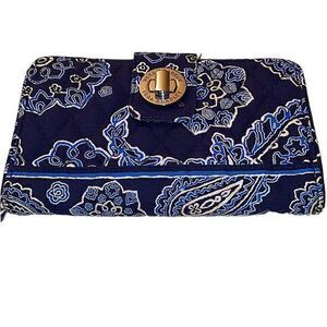 NEW Vera Bradley Turn Lock Blue Bandana‎ Print Full Zip Wallet